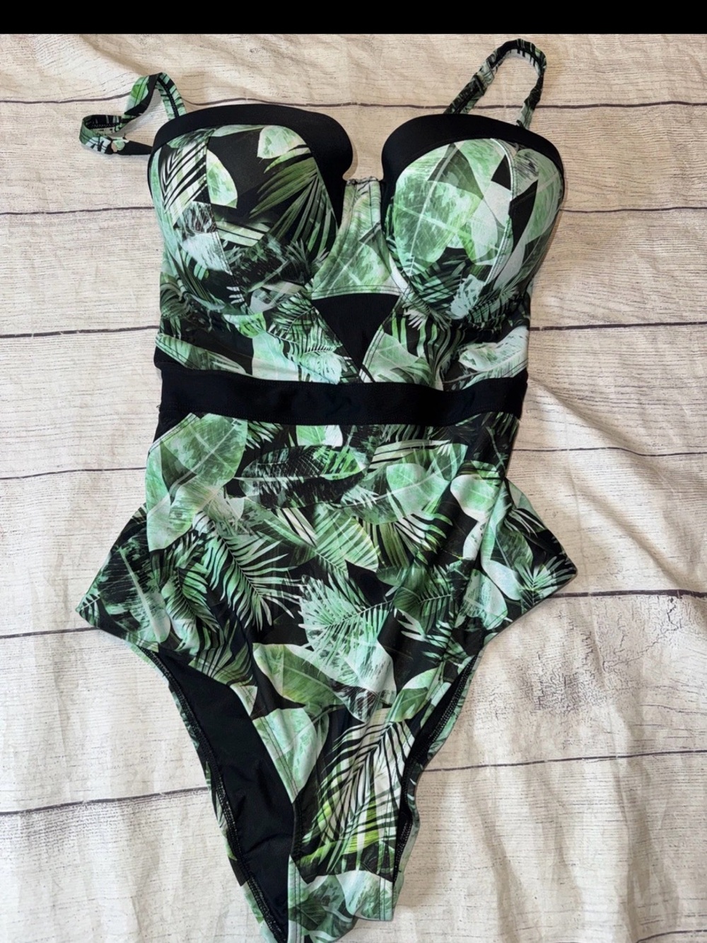 TORRID VIXEN PALM CUTOUT MESH UNDERWIRE PUSH UP ONE PIECE SWIMSUIT 2 2X Green